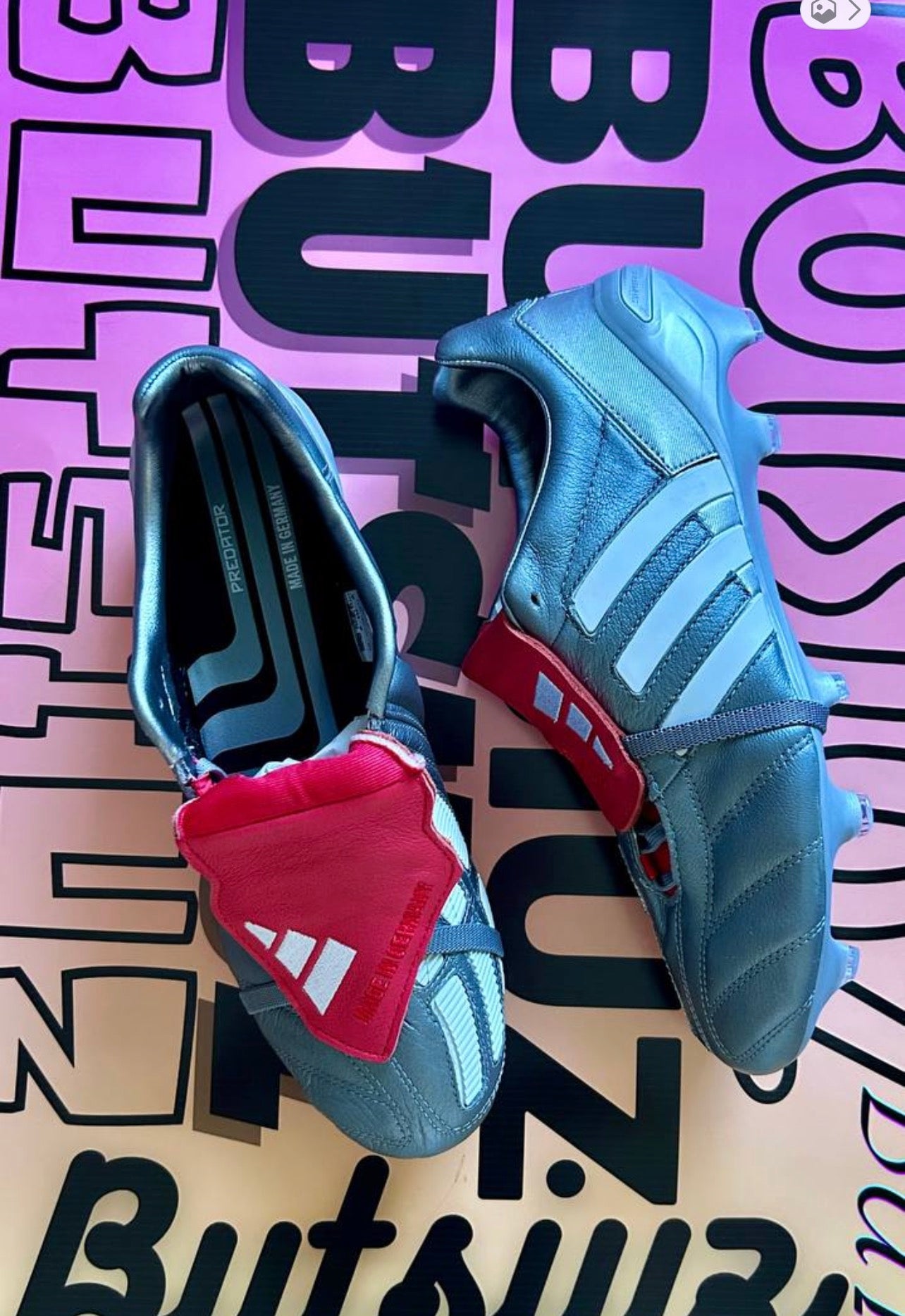 PREDATOR MANIA GUNMET.                     MADE IN GERMANY
